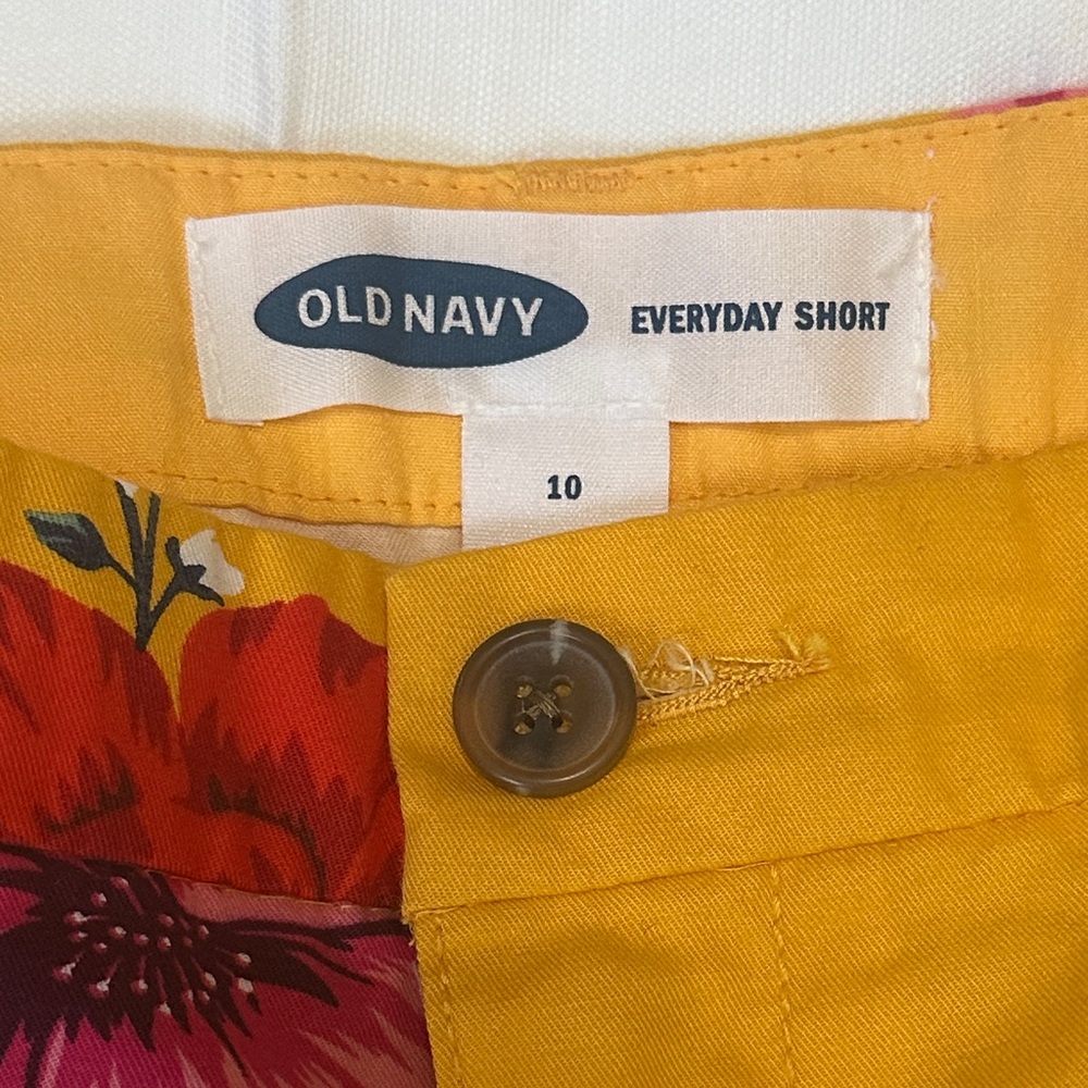 Old Navy Women's High Waist Floral Shorts - Mustard and Red size 10 - Picture 2 of 7